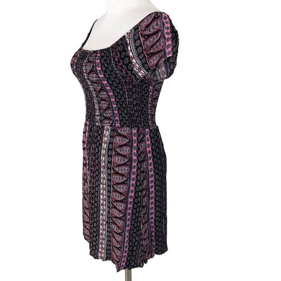 Rue21 Smocked Dress Knee Length Scoop Neck Size Medium Paisley Motif - Picture 7 of 10